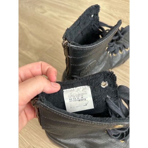 Converse Chuck Taylor All Star Black Leather Fur Lined Back Zip Boots Womens 9.5 - Picture 3 of 9
